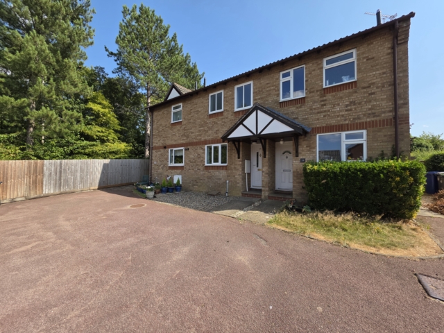 Brackenwood Crescent, Bury St Edmunds, IP32 7JN